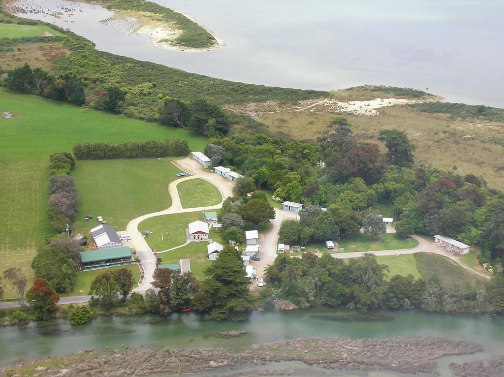 Karamea Holiday Park Экстерьер фото