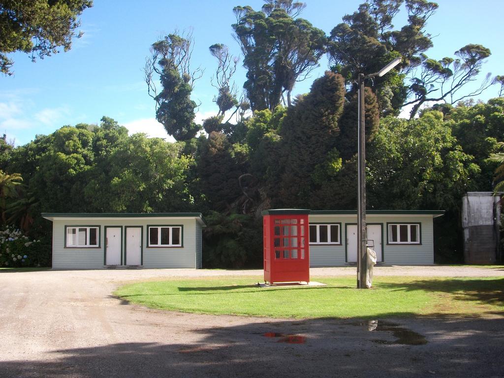 Karamea Holiday Park Экстерьер фото