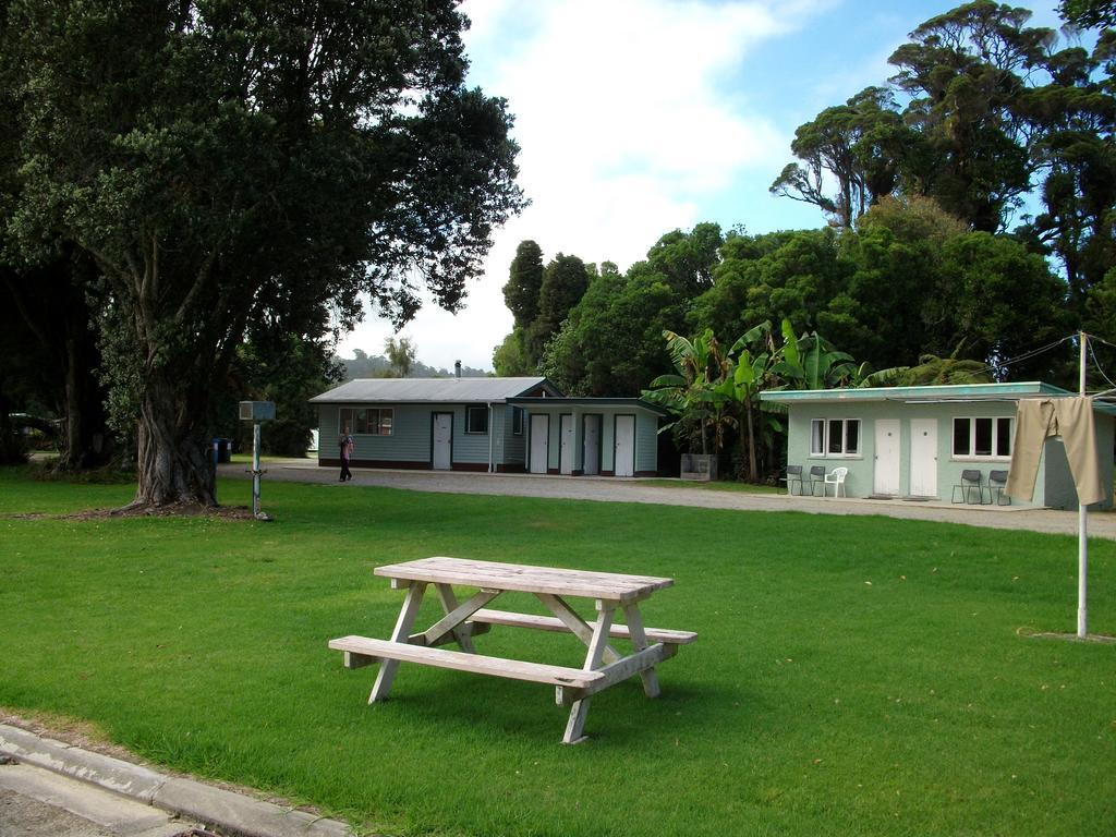 Karamea Holiday Park Экстерьер фото