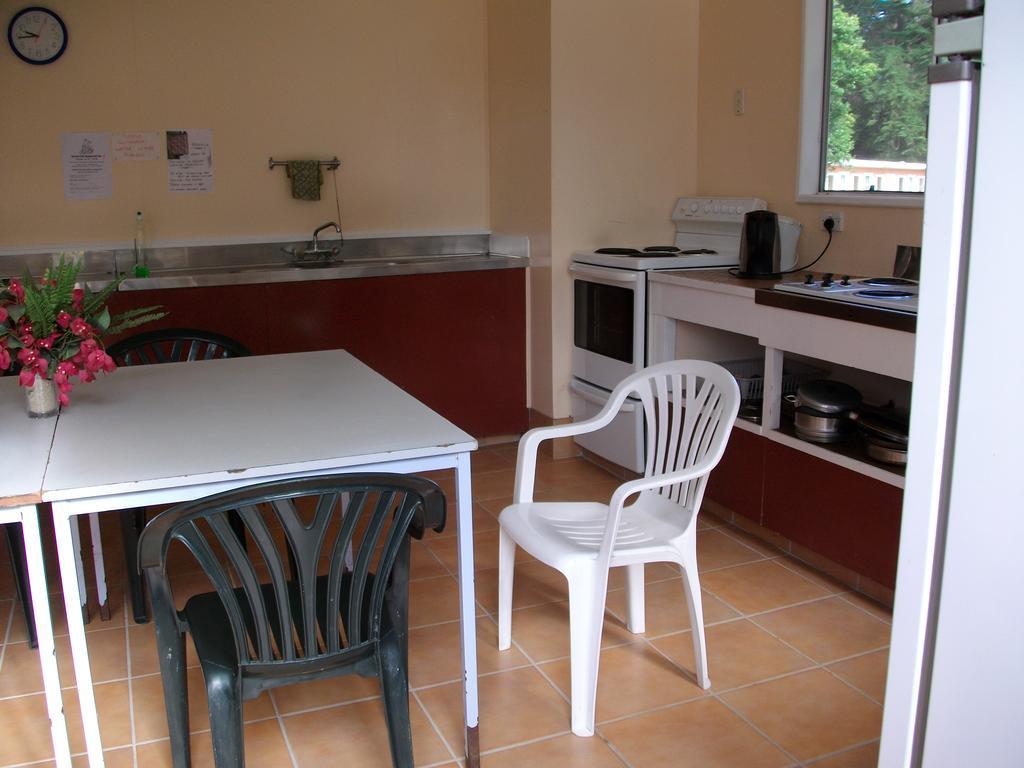 Karamea Holiday Park Экстерьер фото